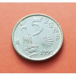 @ERROR TROZOS DE METAL EN CONCHA y NUMERO@ ESPAÑA 5 PESETAS 1993 JACOBEO 93 MONEDA DE LATON MBC+ VARIANTE CATALOGADA R/2