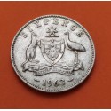 AUSTRALIA 6 PENIQUES 1963 REINA ISABEL II Y VALOR KM.58 MONEDA DE PLATA EBC 6 Pence silver WWII