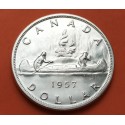 CANADA 1 DOLAR 1957 INDIOS EN CANOA tipo VOYAGEUR KM.54 MONEDA DE PLATA MBC+ $1 Dollar silver coin