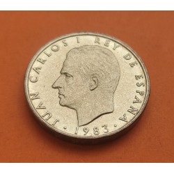 . 2 monedas x ESPAÑA 100 PESETAS 1983 JUAN CARLOS I FLOR DE LIS ARRIBA + ABAJO @SC + IMPERFECCIONES@ LATON Pareja P/4