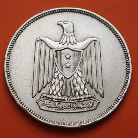 Emisor REPÚBLICA ÁRABE UNIDA x EGIPTO 20 PIASTRAS 1960 ÁGUILA KM.399 MONEDA DE PLATA MBC + MUESCAS Egypt 20 Qisrh