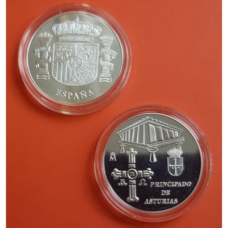 (2003) ASTURIAS MEDALLA DE PLATA HORREO, CRUZ DE LA VICTORIA y ESCUDO DE ESPAÑA NMT SI CAPSULA 0,40 Onzas
