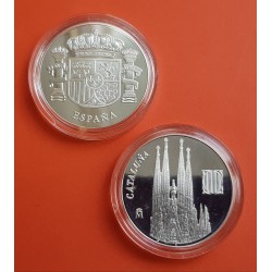 (2003) CATALUÑA MEDALLA DE PLATA LA SAGRADA FAMILIA en BARCELONA y ESCUDO FNMT SI CAPSULA 0,40 Onzas