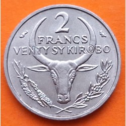 MADAGASCAR 2 FRANCOS 1965 CABEZAS DE BUEY y FLORES KM.9 MONEDA DE ACERO SC- Afrique Union Republique Francaise