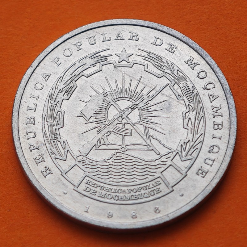MOZAMBIQUE 1 METICAL 1986 DAMA SENTADA KM.99A MONEDA DE ALUMINIO SC- Mocambique