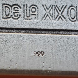 ** 1,02 ONZAS de PLATA PURA 999 ** MEDALLA OLIMPIADA de MEXICO 1970 FORMA CUDRADA y PICTOGRAMAS AZTECAS 40 mm
