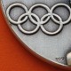 ** 1,09 ONZAS de PLATA PURA 999 ** MEDALLA OLIMPIADA de HELSINKI 1952 ATLETAS GRIEGOS y PISTA OLÍMPICA 40 mm