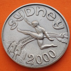 ** 1,28 ONZAS de PLATA PURA 999 ** MEDALLA OLIMPIADA de SIDNEY 2000 EDIFICIO DE LA OPERA y ATLETA 40 mm