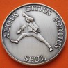 ** 1,10 ONZAS de PLATA PURA 999 ** MEDALLA OLIMPIADA de SEÚL 1988 KARATEKA - ALTIUS CITIUS FORTIUS 40 mm