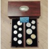 ** 13 ONZAS de PLATA PURA ** HISTORIA DE LA MONEDA ESPAÑOLA 1474 a 1868 FNMT 17 MEDALLAS BAÑO DE ORO 412 gramos