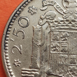 ** 4 monedas con ESTRELLA TRUCADA ** ESPAÑA 2,50 PESETAS 1953 * 68+69+70+71 FRANCO latón MBC+